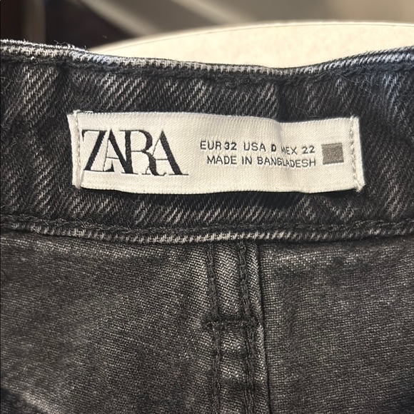 Zara Black Jean Shorts High-Waisted Vintage Style - Picture 2 of 4